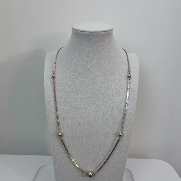 ✨ Vintage Gold Tone Avon Necklace - Picture 5 of 7